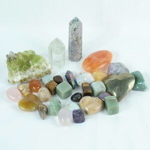 Assorted Crystals & Minerals 30 Piece Lot Bundle